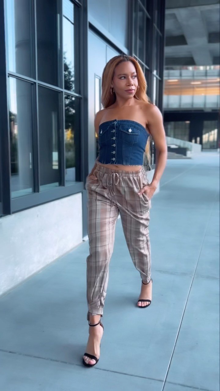 Walking into Fall and Holiday Looks like 🪩💃🏼
.
.
.
.
.
#amazonfashionfinds #amazonfashioninfluencer #amazoninfluencer #amazonshopping #beauty #blogger #bloggerstyle #digitalmarketing #fashion #fashionblogger #fitmom #founditonamazon #freebies #influencer #instafashion #instagood #liketoknowithome #liketoknowitunder50 #love #ltkfashion #ltkstyletip #ltkunder100 #motivation #ootd #photography #photooftheday #productreviewer #rewardstylebloggers #styleblogger #styleinspo