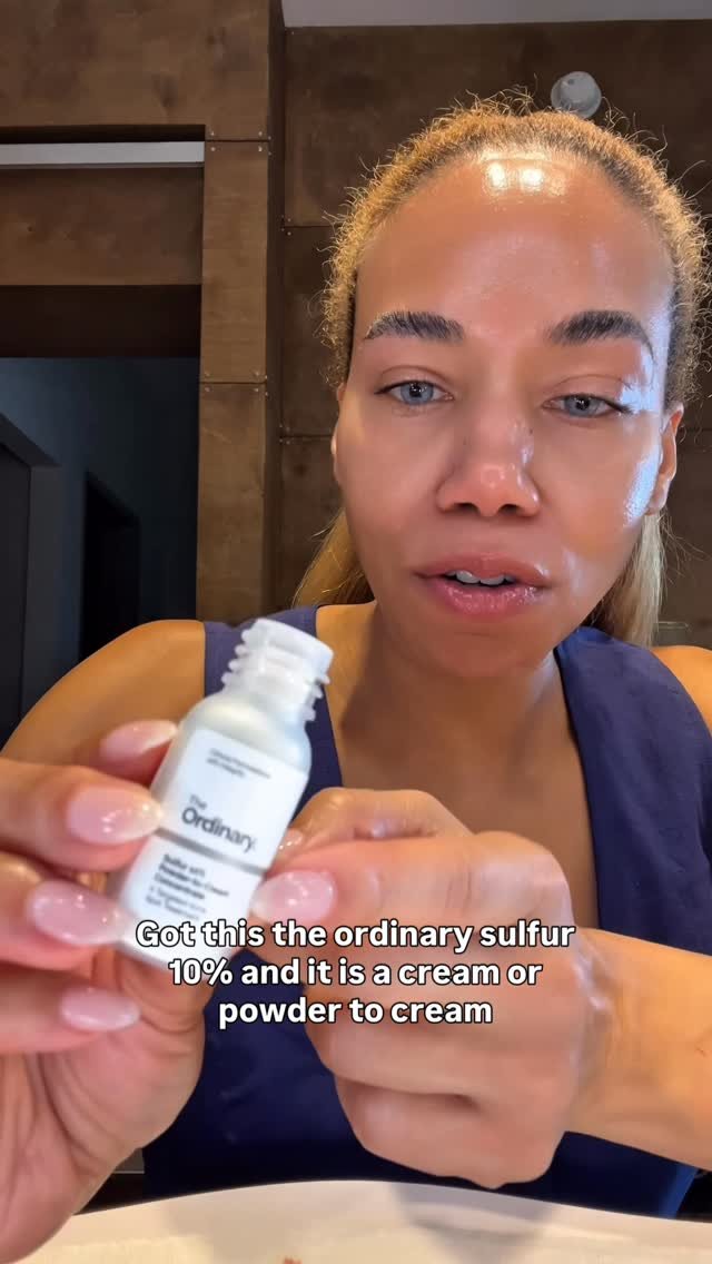 First Impression of The Ordinary Sulfur 10% Powder-to-Cream Review @theordinary 

Curator-in-Chief @daisijo is evaluating how The Ordinary’s Sulfur 10% Powder-to-Cream Concentrate tackles blemishes effectively. Perfect for clearer skin! 

The two most eye-catching features of this acne spot corrector/treatment:

1️⃣ The unique powder-to-cream formula

2️⃣ Brand claim that it shrinks breakouts in 1 hour (crazy!)

The Sulfur 10% Powder-to-Cream Concentrate makes my pimple look and feel so much smaller in just an hour! I love improving my skin while going about my day 🩷

#theordinaryskincare #acneproneskincare #pimplesolution #acnespottreament #daisijoreviews