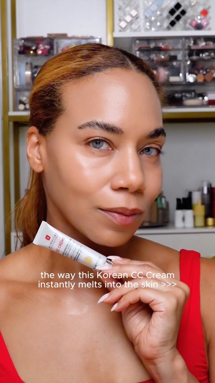 The CC cream of my dreams 🤍I love how @erborian_usa combines skincare and complexion in one step. The encapsulated pigments blend into the skin for a smoother, more even-looking finish, while Centella Asiatica helps support the look of healthier, more refined skin over time.Lightweight coverage, a natural-looking finish, and skincare benefits? Exactly what I want from an everyday complexion product. ✨#Erborian #CCCream #KBeauty #ComplexionPerfecter #daisijoreviews